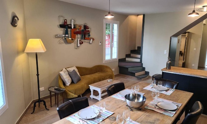 Fontainebleau Apartment | 115 m² Apartment ∙ 3 bedrooms ∙ 10 guests