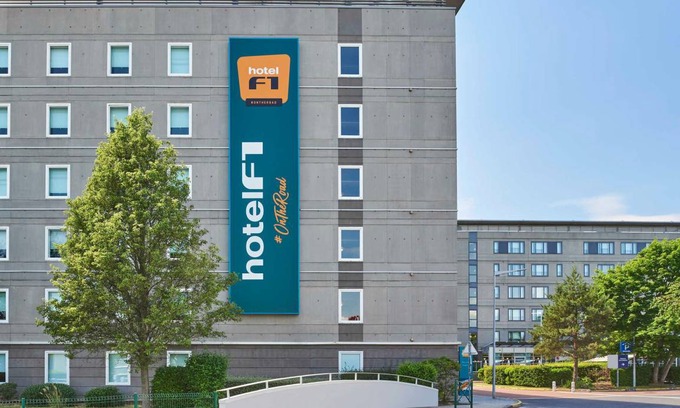 Roissy-en-France Hotel | 12 m² Hotel ∙ 127 guests