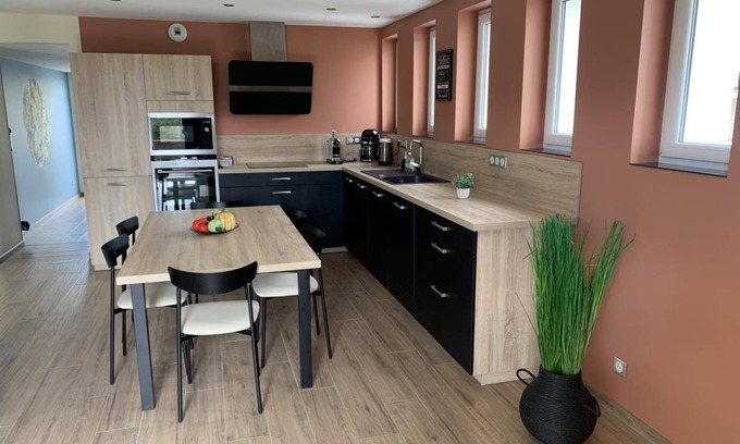 Montcornet House | 120 m² Gîte ∙ 3 bedrooms ∙ 6 guests