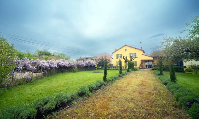 Uchizy House | 120 m² House ∙ 3 bedrooms ∙ 6 guests