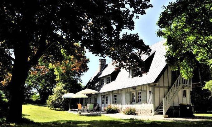 Etreville House | 140 m² House ∙ 3 bedrooms ∙ 6 guests