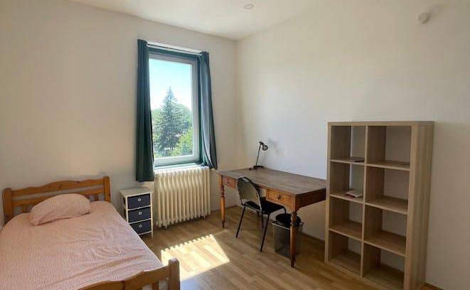 Mons-en-Baroeul Resort | 145 m² Private room ∙ 1 bedroom ∙ 6 guests