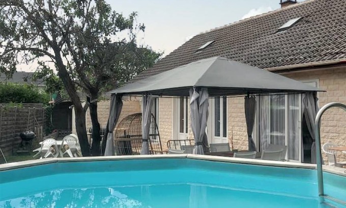 Saint-Martin-Longueau Villa | 150 m² Villa ∙ 4 bedrooms ∙ 8 guests