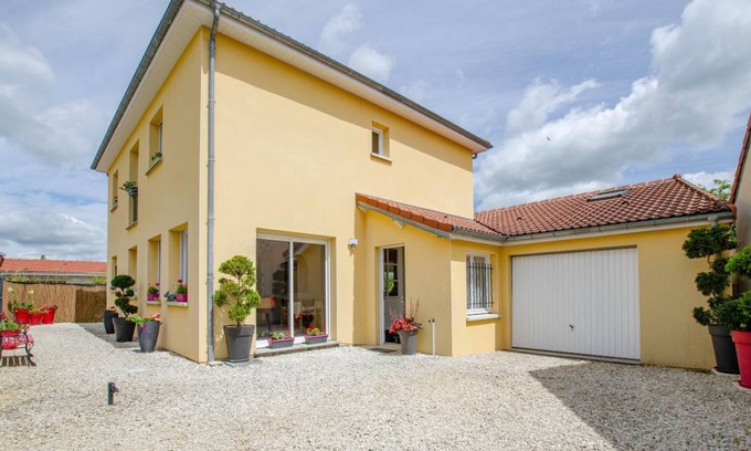 Dienville House | 150 m² Gîte ∙ 5 bedrooms ∙ 10 guests
