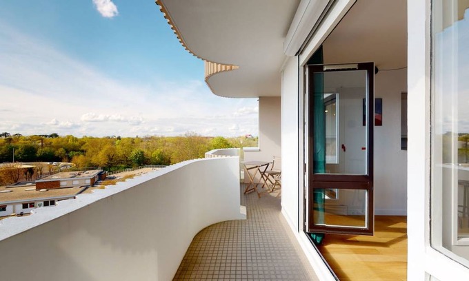 Montigny-le-Bretonneux Resort | 155 m² Private room ∙ 1 bedroom ∙ 2 guests