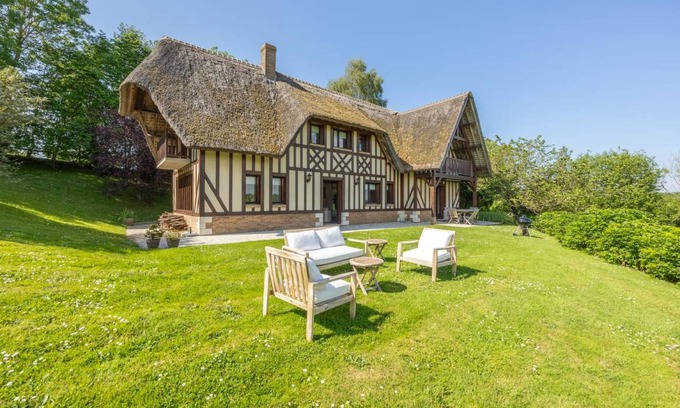 Barneville-la-Bertran House | 170 m² House ∙ 4 bedrooms ∙ 8 guests