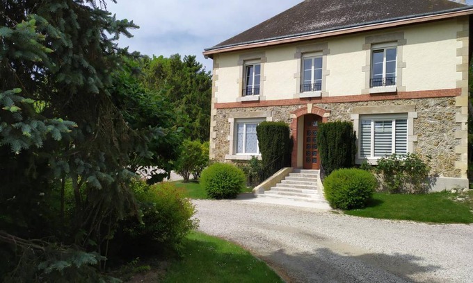 Leffincourt House | 185 m² Gîte ∙ 6 bedrooms ∙ 13 guests