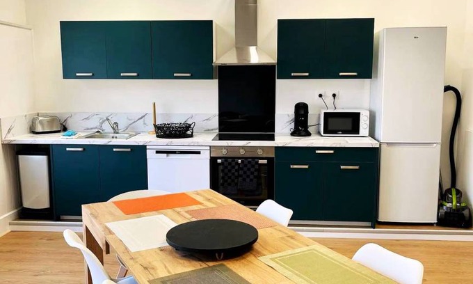 Anzin House | 190 m² House ∙ 6 bedrooms ∙ 12 guests