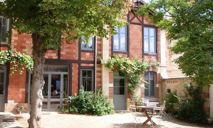 Savigny-les-Beaune Bed & Breakfast | 22 m² Bed and breakfast ∙ 1 bedroom ∙ 4 guests