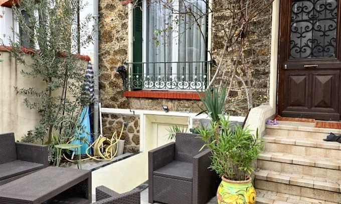 Noisy-le-Sec Apartment | 22 m² Studio flat ∙ 1 bedroom ∙ 2 guests