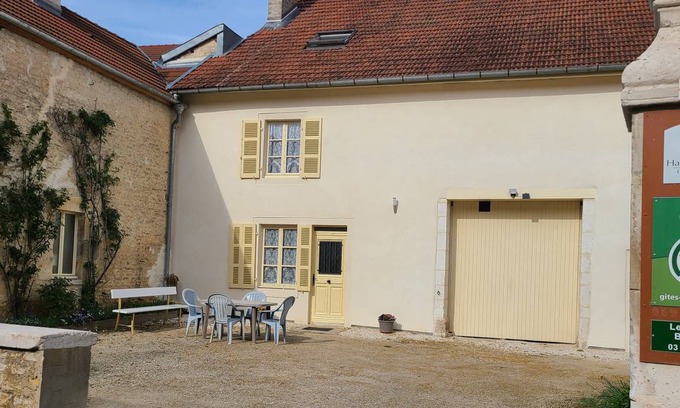 Aubepierre-sur-Aube Cottage | 220 m² Cabin ∙ 4 bedrooms ∙ 9 guests