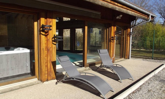 Eternoz House | 220 m² Gîte ∙ 3 bedrooms ∙ 6 guests