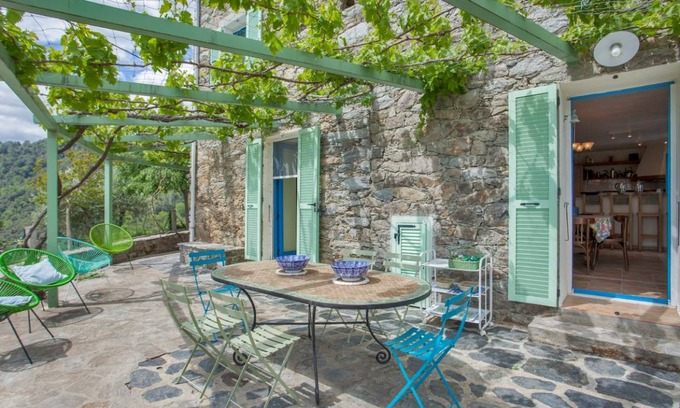 Poggio-di-Nazza Villa | 220 m² Villa ∙ 6 bedrooms ∙ 10 guests