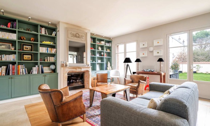 Versailles House | 230 m² House ∙ 7 bedrooms ∙ 9 guests