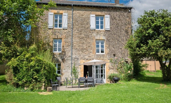 Guignicourt-sur-Vence House | 233 m² House ∙ 4 bedrooms ∙ 8 guests