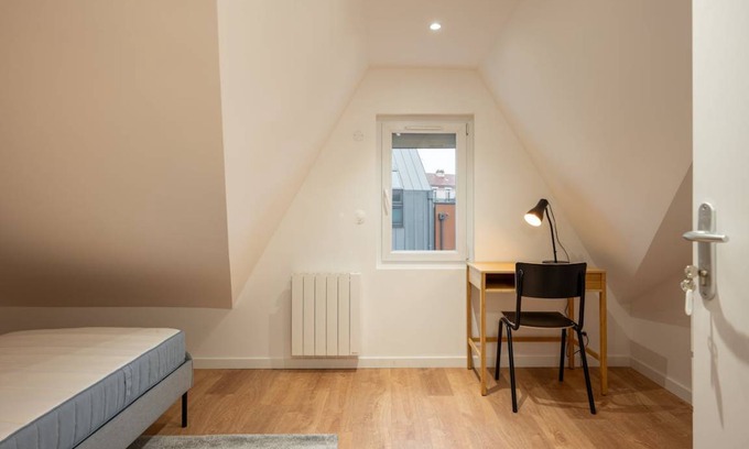 Montreuil Resort | 244 m² Private room ∙ 1 bedroom ∙ 1 guest