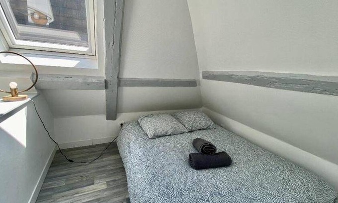 Quartier Saint-Marc - Croix de Pierre - Saint-Nicaise Apartment | 25 m² Apartment ∙ 1 bedroom ∙ 2 guests