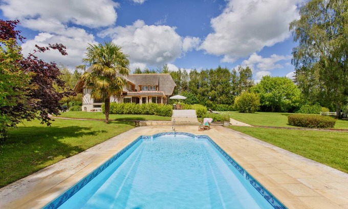 Branville Villa | 250 m² Villa ∙ 6 bedrooms ∙ 12 guests