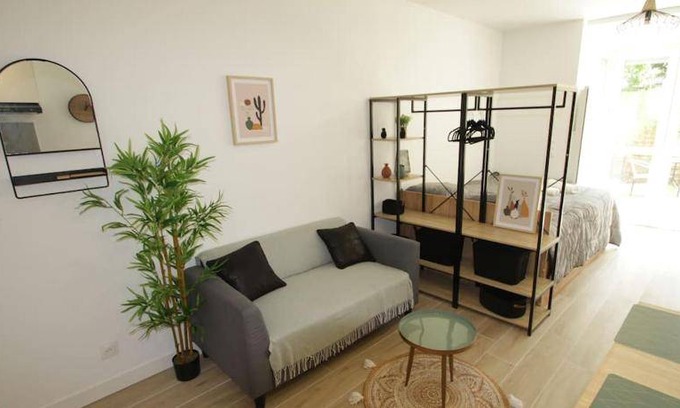 Mantes-la-Jolie Apartment | 27 m² Apartment ∙ 1 bedroom ∙ 2 guests