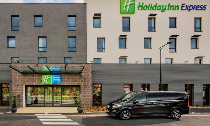 Bailly-Romainvilliers Hotel | 27 m² Hotel ∙ 6 guests