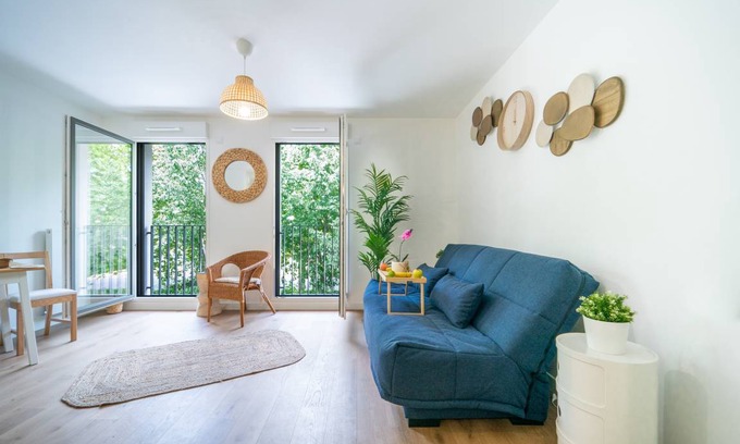 Rueil-Malmaison Apartment | 28 m² Apartment ∙ 2 guests