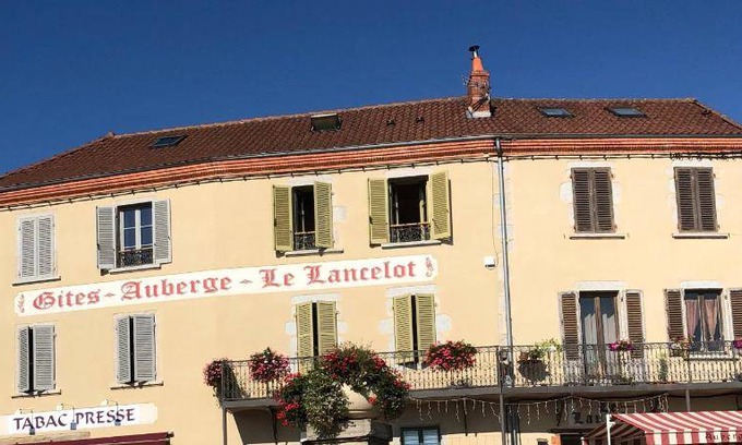 Ambierle Bed & Breakfast | 28 m² Bed and breakfast ∙ 4 guests
