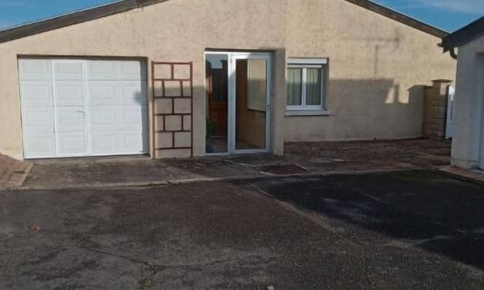 Chateaudun House | 3 Bedroom Private vacation home in Châteaudun