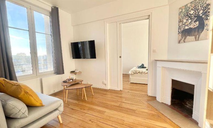 Enghien-les-Bains Apartment | 30 m² Apartment ∙ 1 bedroom ∙ 2 guests