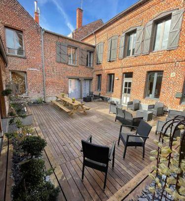 Douai Bed & Breakfast | 300 m² Bed and breakfast ∙ 8 bedrooms ∙ 15 guests