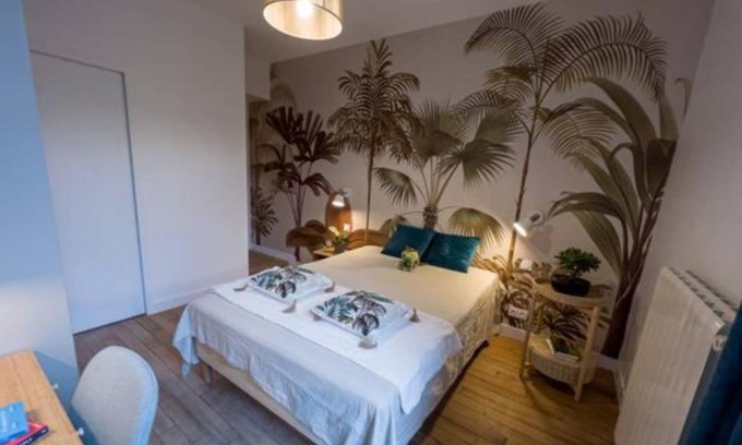 Choisy-le-Roi Resort | 300 m² Private room ∙ 1 bedroom ∙ 1 guest