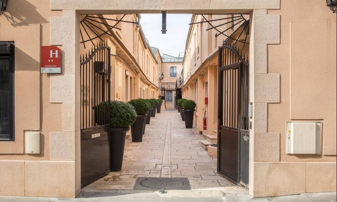Quartier Saint-Ambroise Apartment | 32 m² Serviced apartment ∙ 2 bedrooms ∙ 127 guests