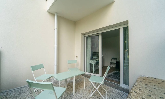 Bondy Apartment | 33 m² Apartment ∙ 2 guests