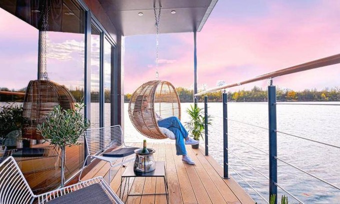 Sandrancourt Boat Rental | 35 m² Houseboat ∙ 2 guests