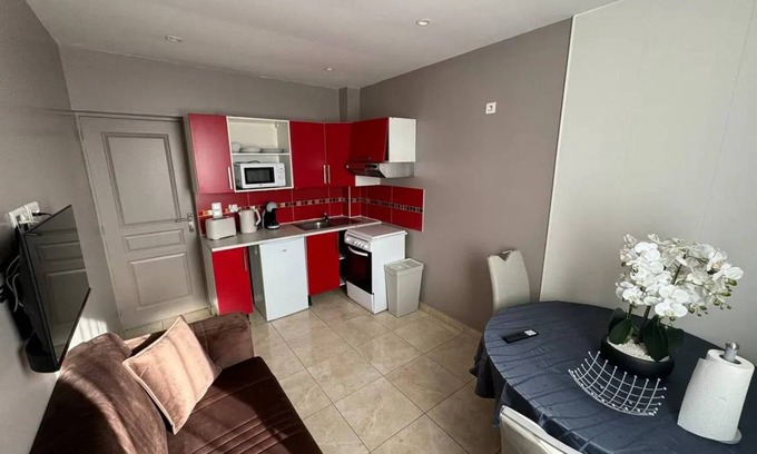 Villiers-le-Bel Apartment | 35 m² Apartment ∙ 1 bedroom ∙ 6 guests