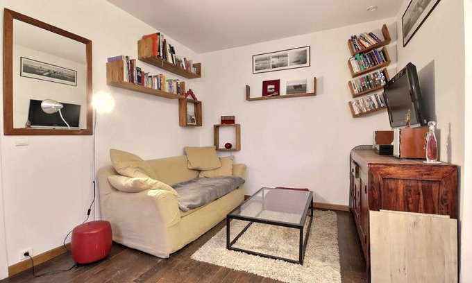 17th Arrondissement Apartment | 35 m² Apartment ∙ 1 bedroom ∙ 2 guests