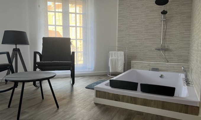 Saint-Acheul Resort | 35 m² Private room ∙ 1 bedroom ∙ 2 guests