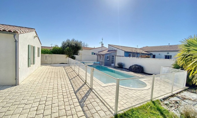 Sainte-Marie-de-Re Apartment | 4 Bedrooms Apartment In Sainte-Marie-De-Ré