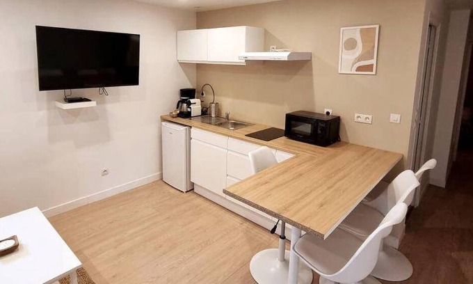Montigny-en-Gohelle Apartment | 40 m² Apartment ∙ 1 bedroom ∙ 3 guests