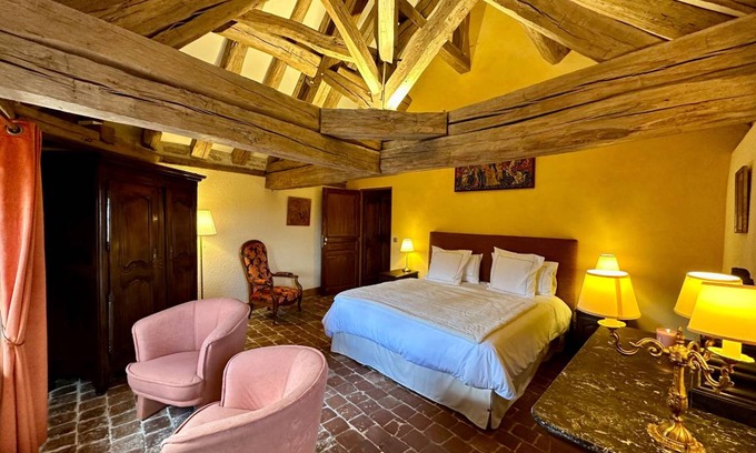 Chateauneuf Bed & Breakfast | 40 m² Bed and breakfast ∙ 1 bedroom ∙ 2 guests