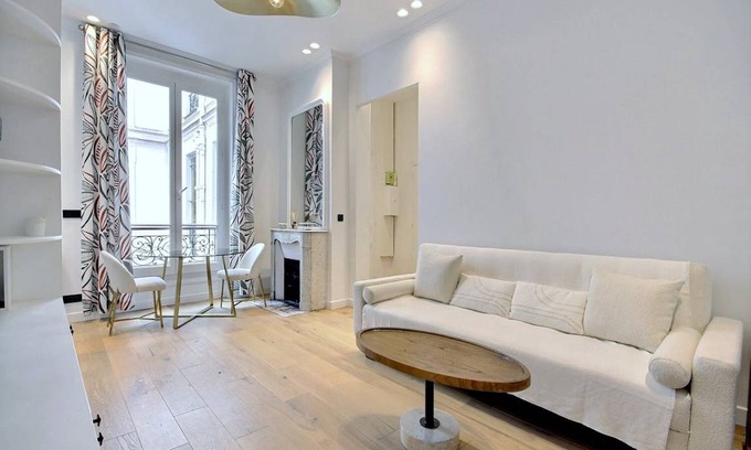 Notre Dame Apartment | 46 m² Apartment ∙ 2 bedrooms ∙ 4 guests