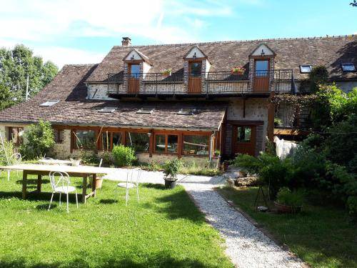 Jouy Bed & Breakfast | 50 m² Bed and breakfast ∙ 5 guests