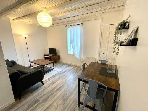 Montereau-Fault-Yonne Apartment | 51 m² Apartment ∙ 2 bedrooms ∙ 4 guests