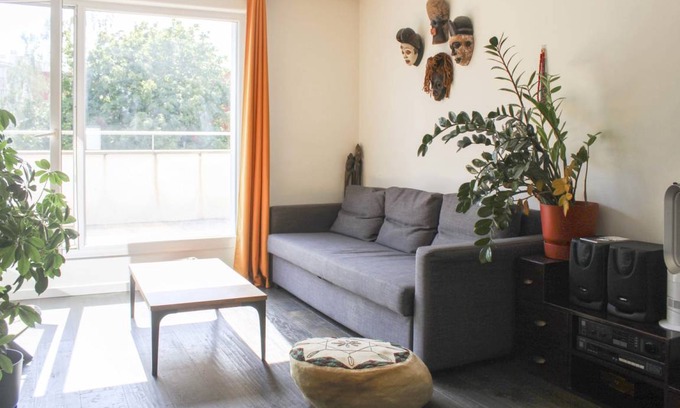 La Courneuve Apartment | 57 m² Apartment ∙ 2 bedrooms ∙ 6 guests