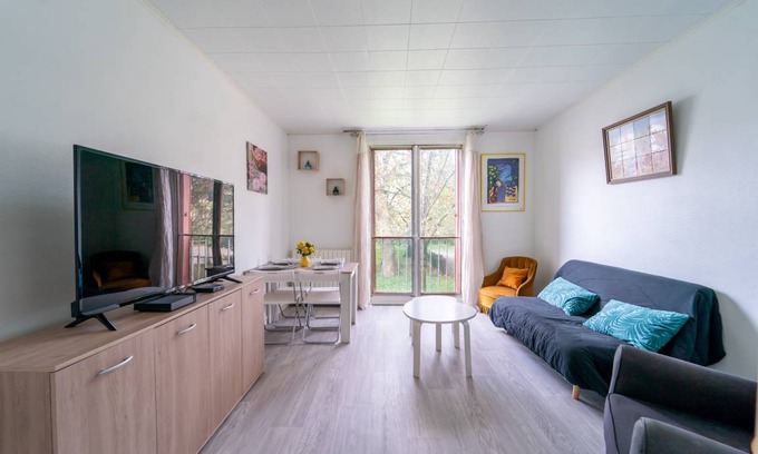 Bobigny Apartment | 60 m² Apartment ∙ 2 bedrooms ∙ 5 guests