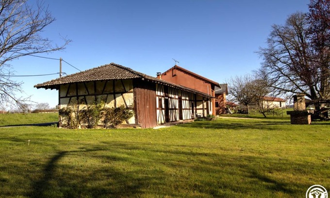 Lescheroux House | 60 m² Gîte ∙ 2 bedrooms ∙ 5 guests