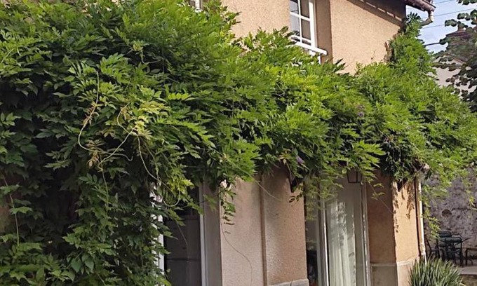 Vulaines-sur-Seine House | 60 m² House ∙ 2 bedrooms ∙ 5 guests