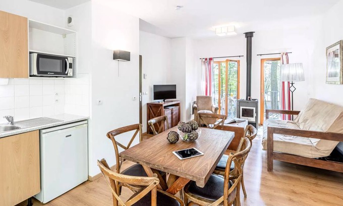 Eppe-Sauvage House | 60 m² House ∙ 2 bedrooms ∙ 7 guests