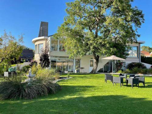 Bray-Dunes Villa | 600 m² Villa ∙ 8 bedrooms ∙ 16 guests