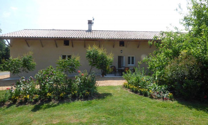 Vescours House | 62 m² Gîte ∙ 2 bedrooms ∙ 6 guests