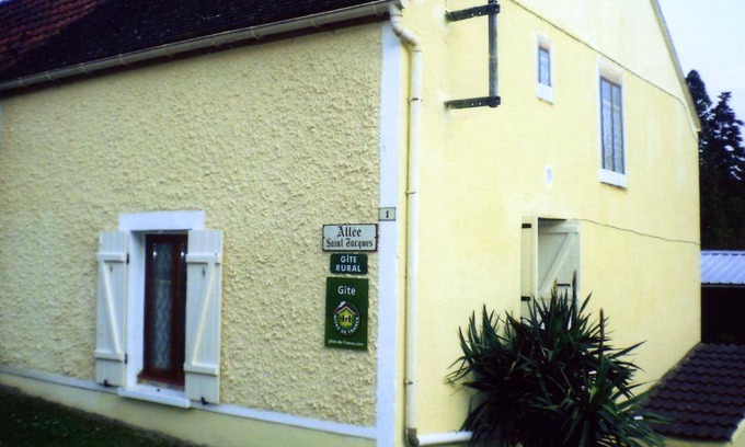 Nanteau-sur-Essonne House | 63 m² Gîte ∙ 2 bedrooms ∙ 4 guests